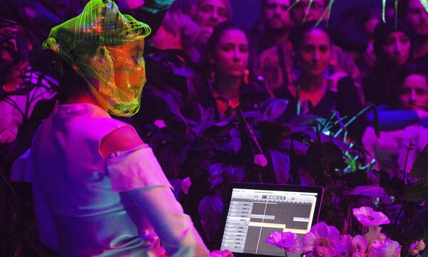 Τέσσερις ώρες και 38 λεπτά με ένα DJ set της Bjork (για γερά νεύρα)