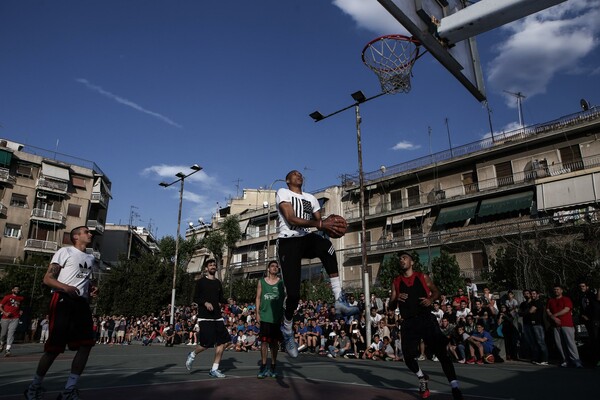 ΒΕST OF 2015 | Οι ωραίες στιγμές και οι πρωταγωνιστές του 2015 που τελικά έκαναν τον κόσμο λίγο καλύτερο