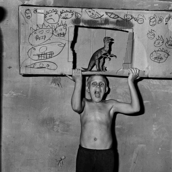 Something rich and strange... O υπόγειος κόσμος του Roger Ballen
