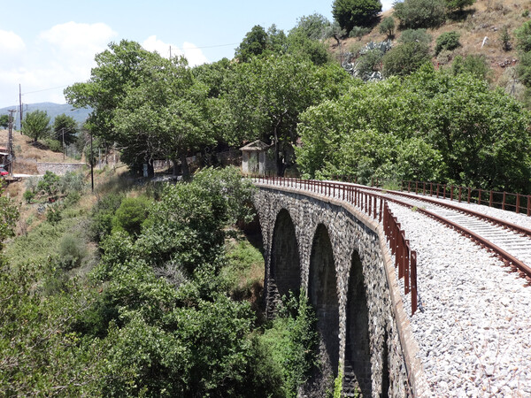 Το εγκαταλελειμμένο σιδηροδρομικό δίκτυο της Πελοποννήσου