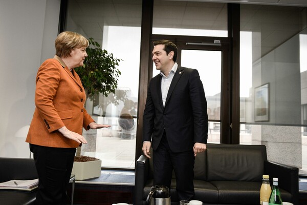 Oι φωτογραφίες του Τσίπρα στις Βρυξέλλες πριν την κρίσιμη Σύνοδο