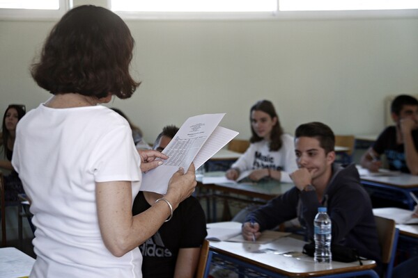 Πανελλαδικές 2016: Tα θέματα σε Ιστορία, Μαθηματικά, Φυσική και Βιολογία