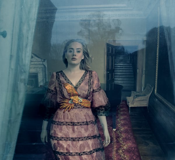 Η Αdele είναι υπέροχη στη Vogue
