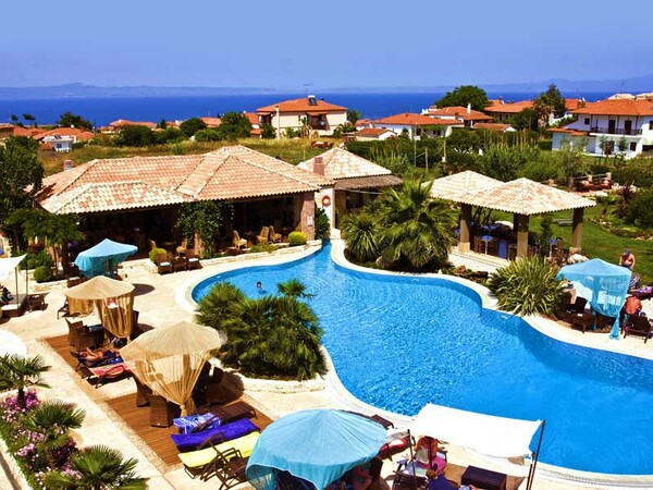 TripAdvisor - Δύο ελληνικά ξενοδοχεία ανάμεσα στα 25 καλύτερα του κόσμου