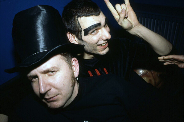 Ravers του Sunrise (2)