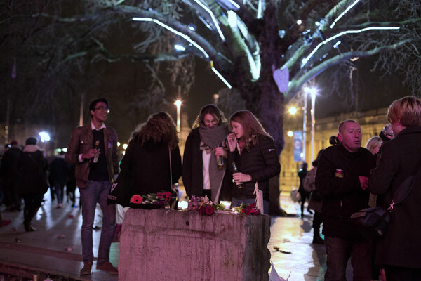 Ήμασταν εκεί: Στο ολονύχτιο πάρτι του Brixton που διοργανώθηκε για τον David Bowie