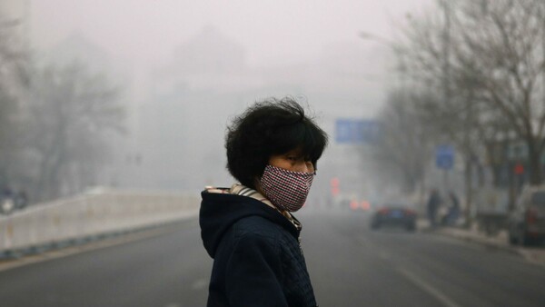 To Πεκίνο ασφυκτιά - Πρώτη φορά στα χρονικά "κόκκινος συναγερμός"
