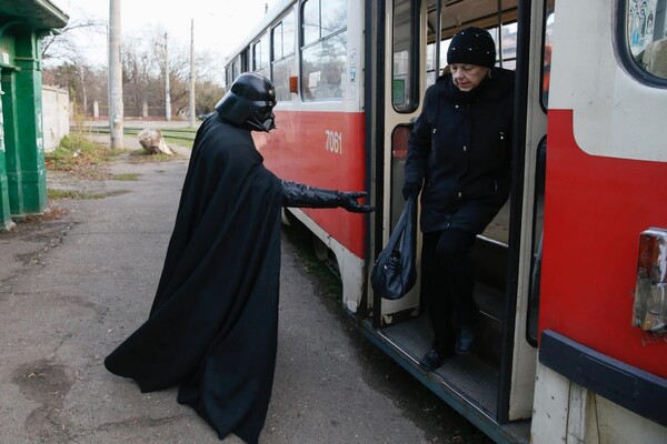 Η καθημερινή ζωή του Darth Mykolaiovych Vader μέσα από 17 φωτογραφίες