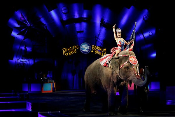 Τέλος εποχής για τους ελέφαντες του Ringling Bros- Το αμερικανικό τσίρκο τερματίζει την ατραξιόν