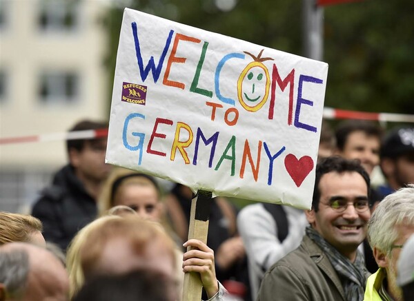 Η πλειονότητα των Γερμανών έτοιμη να στηρίξει τους πρόσφυγες