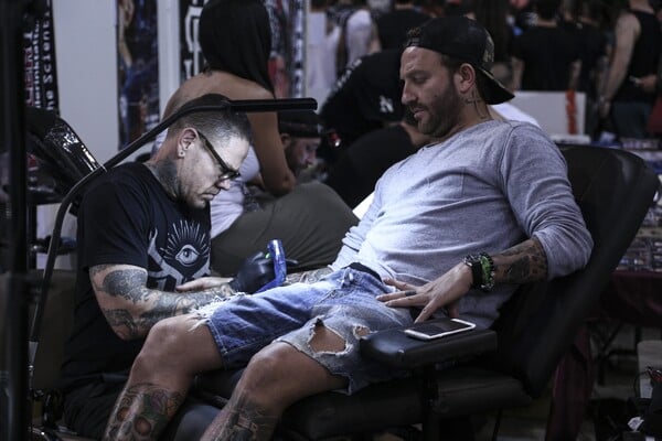 45 φωτογραφίες από το 10ο Tattoo Convention στην Αθήνα