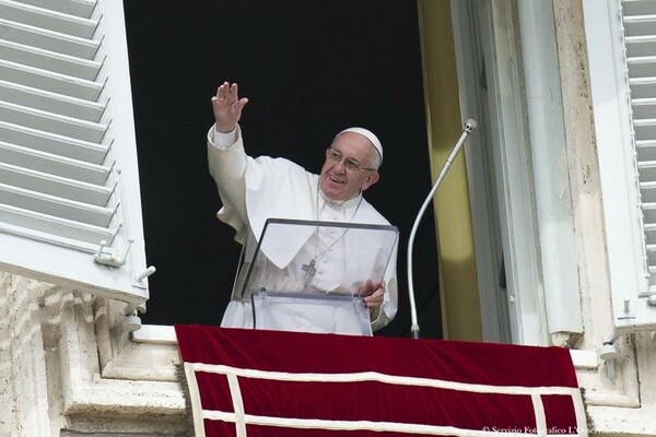 O Πάπας απόκτησε λογαριασμό στο Instagram