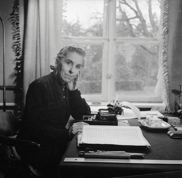 Κάρεν Μπλίξεν: Η συγγραφέας που πούλησε την ψυχή της στον Διάβολο ήταν μία μάλλον δυστυχισμένη γυναίκα