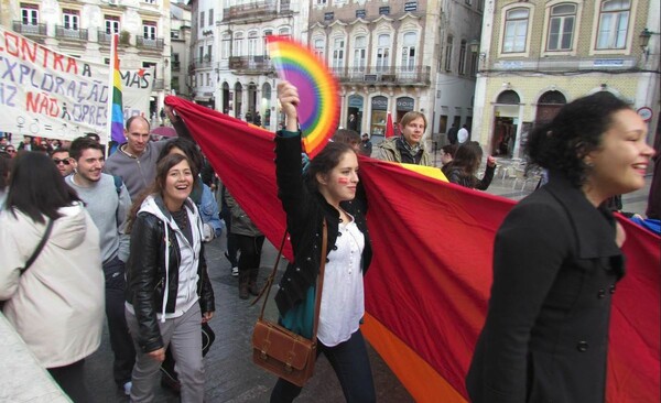 Πορτογαλία: Βέτο του απερχόμενου προέδρου στην υιοθεσία παιδιών από ομόφυλα ζευγάρια