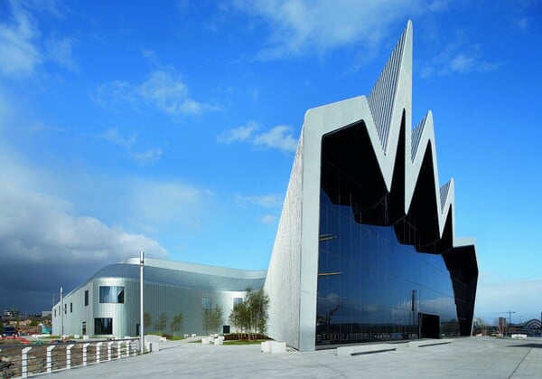 12 εμβληματικά έργα της Zaha Hadid