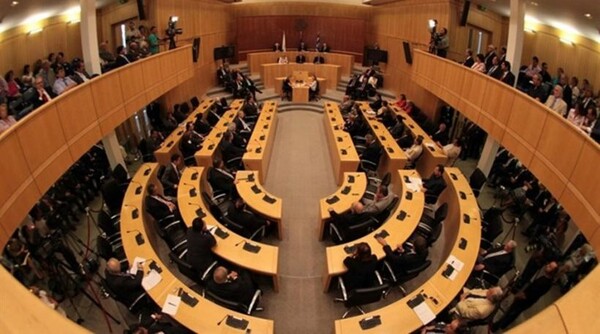 Κύπρος: Οκτακομματική βουλή και το αδελφό κόμμα της Χρυσής Αυγής για πρώτη φορά στη βουλή