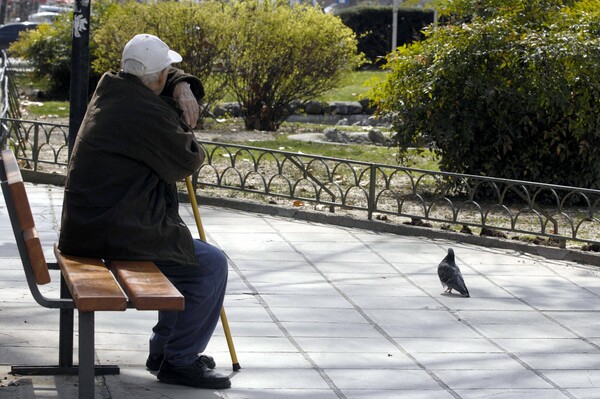 Καμπανάκι από τον ΟΟΣΑ για τη φτώχεια των συνταξιούχων- Τι προβλέπει για την Ελλάδα