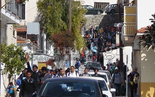 Ξεσηκώθηκαν οι πρόσφυγες στη Σάμο- Πάνω από 500 άτομα αποχώρησαν από το hotspot