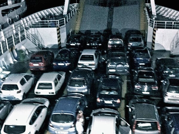 Birbinner/ Birbouter ['Εχω μόνο εσένα]. Ποιήματα και φωτογραφίες του Πέτρου Μπιρμπίλη