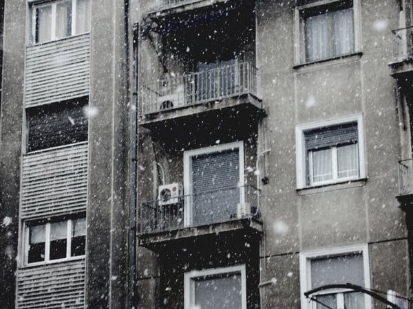 Birbinner/ Birbouter ['Εχω μόνο εσένα]. Ποιήματα και φωτογραφίες του Πέτρου Μπιρμπίλη