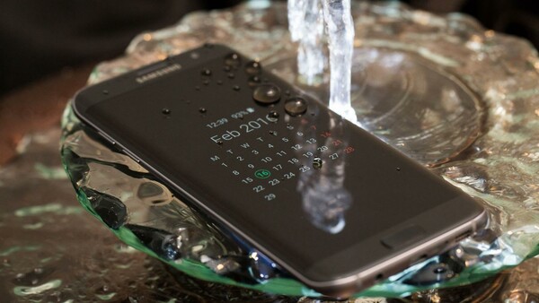 H Samsung αποκάλυψε την νέα σειρά κορυφαίων smartphones Galaxy S7