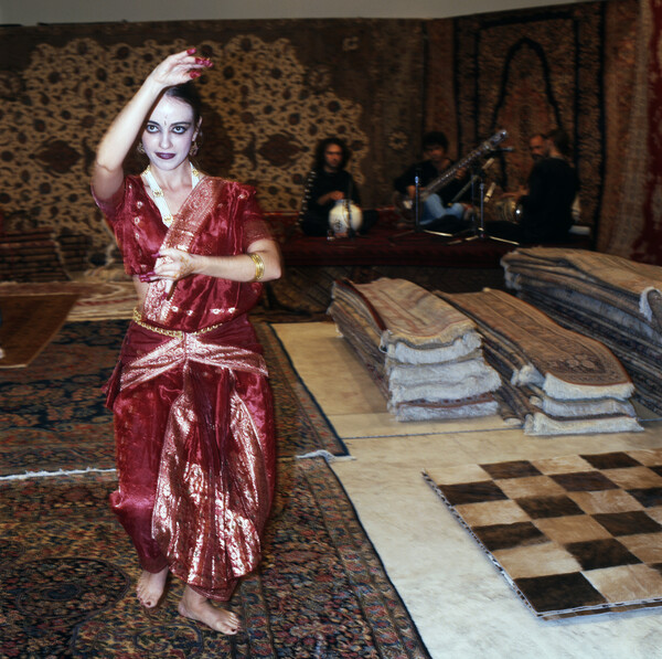 Τα χαλιά της Μοιραράκη (Χίλτον 2000)