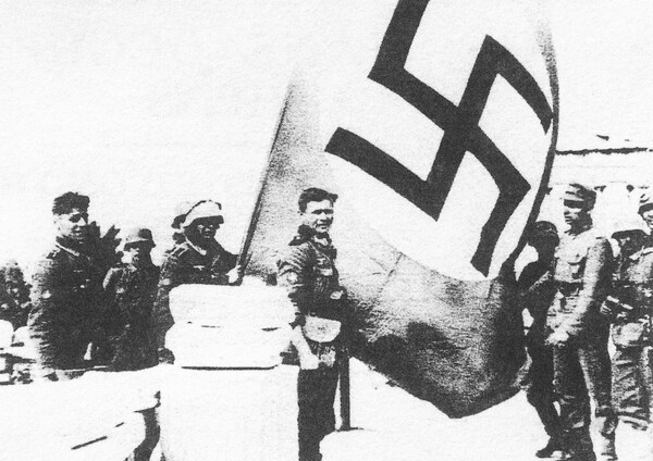75 χρόνια από το κατέβασμα της χιτλερικής σημαίας από την Ακρόπολη.
