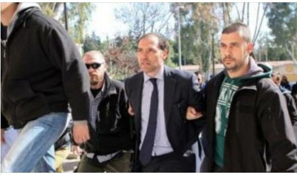 Μαντέψτε: Είναι από ειδησεογραφικό σάιτ ή από το Κουλούρι;