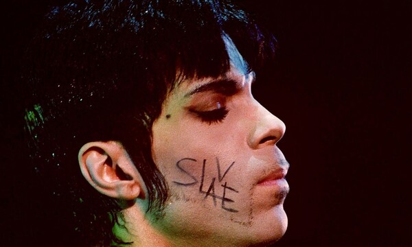 Oταν ο Prince είχε πεθάνει ο ίδιος τον εαυτό του- Μια επιτύμβια στήλη έγραφε:Prince, 1958-1993