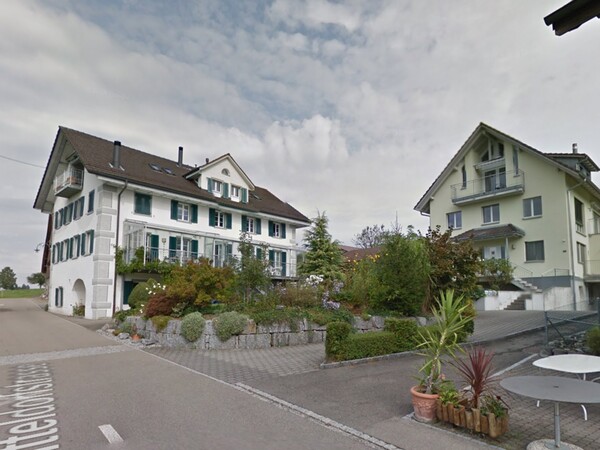 Αυτό το ελβετικό χωριό εκατομμυριούχων αρνήθηκε να φιλοξενήσει μόλις 10 πρόσφυγες και προτιμά να πληρώσει πρόστιμο 260.000 ευρώ
