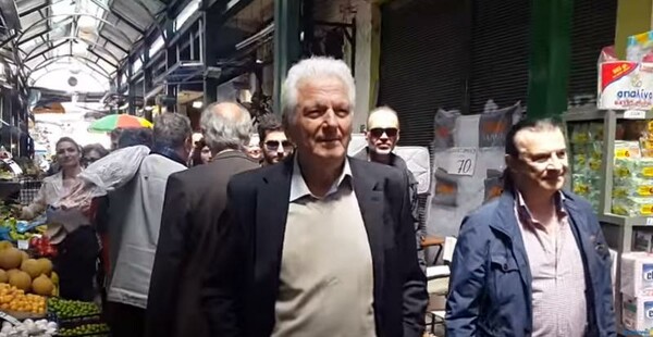 Θεσσαλονίκη: Βουλευτές του ΣΥΡΙΖΑ βγήκαν βόλτα στην πασχαλινή αγορά και προπηλακίστηκαν