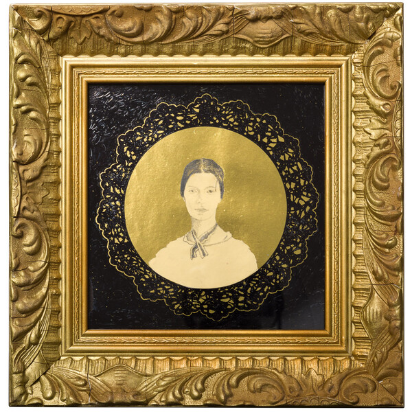 Those little anodynes: Μια έκθεση για την Emily Dickinson