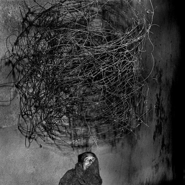 Something rich and strange... O υπόγειος κόσμος του Roger Ballen