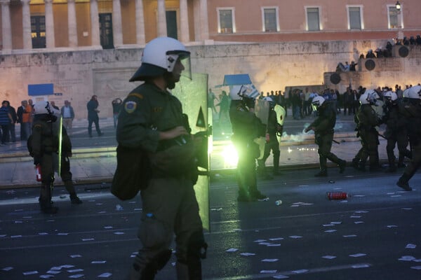 Tραυματισμένα μέλη της ΛΑΕ επισκέφθηκε η Κωνσταντοπούλου