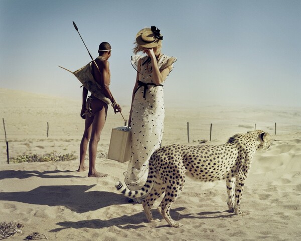Στον περίεργο, μαγικό κόσμο του Tim Walker