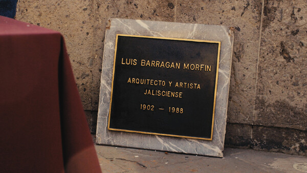 Το αρχείο του αρχιτέκτονα Luis Barragán, δύο κορίτσια και ένα διαμάντι