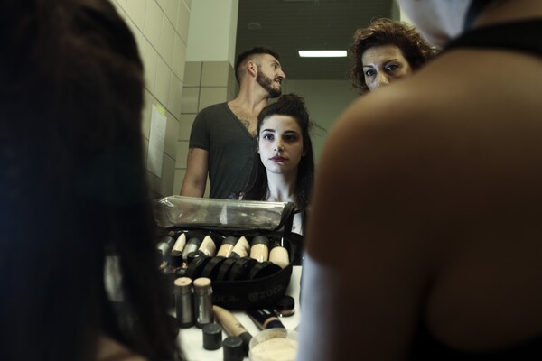 Όλα όσα δεν έδειξαν οι κάμερες από τον ημιτελικό του Χ Factor