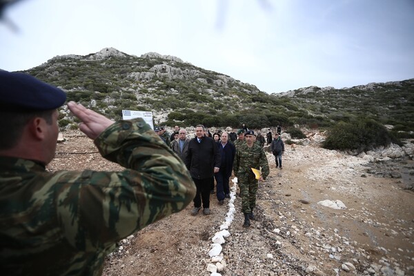 Η επίσκεψη Καμμένου με Χρυσαυγίτες βουλευτές στα ακριτικά νησιά προκαλεί αντιδράσεις