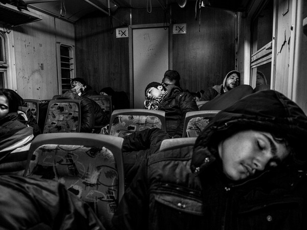 Enri Canaj: ο κορυφαίος φωτογράφος της ελληνικής κρίσης δεν έχει ελληνικό διαβατήριο