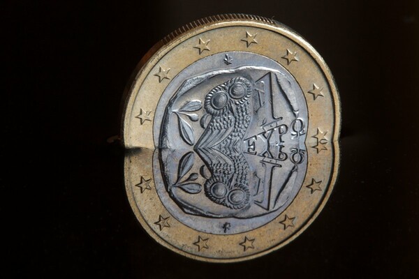 Ύφεση 0,3% το 2016 και ανάπτυξη 2,7% το 2017 προβλέπει η Κομισιόν για την Ελλάδα