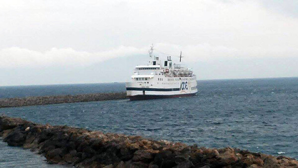 Στο λιμάνι της Κάσου προσέκρουσε το «Βιτσέντζος Κορνάρος»