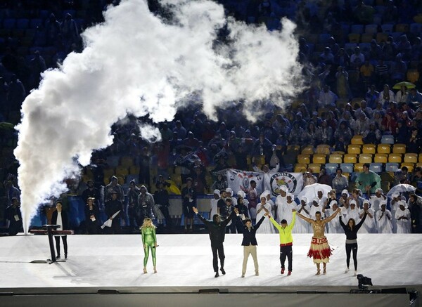 25 φωτογραφίες από την φαντασμαγορική Τελετή Λήξης των Αγώνων που άλλαξαν για πάντα το Ρίο