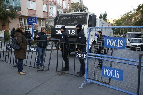 Συλλήψεις ακόμα εννέα στελεχών του φιλοκουρδικού HDP στην Τουρκία