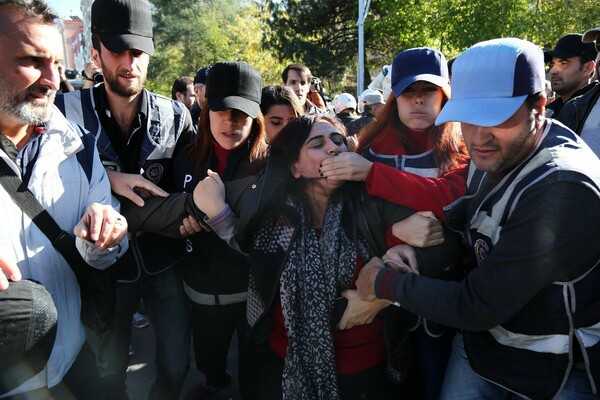 Λευκός Οίκος: «Βαθιά ανησυχία» για τις συλλήψεις Κούρδων πολιτικών στην Τουρκία