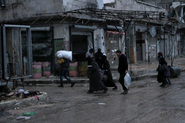 Κατέρρευσε το σχέδιο διάσωσης αμαχών στο Χαλέπι - Νέα κλιμάκωση επιθέσεων και βομβαρδισμοί