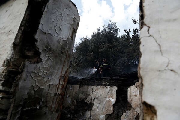 Τα καμένα σπίτια στο γραφικό, ορεινό Καζαβίτι της Θάσου