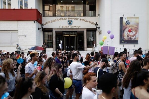 40 φωτογραφίες απ' το πολύχρωμο Pride της Θεσσαλονίκης