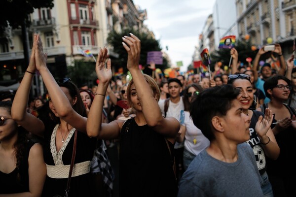 40 φωτογραφίες απ' το πολύχρωμο Pride της Θεσσαλονίκης
