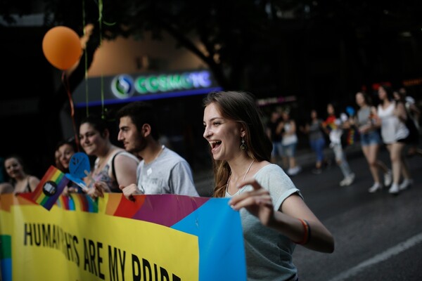 40 φωτογραφίες απ' το πολύχρωμο Pride της Θεσσαλονίκης