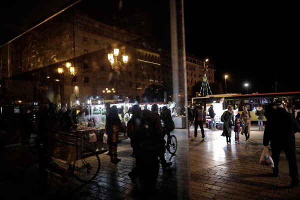 Χριστούγεννα στη Θεσσαλονίκη - Η φωταγώγηση στην πλατεία Αριστοτέλους